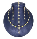 سرویس بابونه (گردنبند، دستبند، گوشواره)