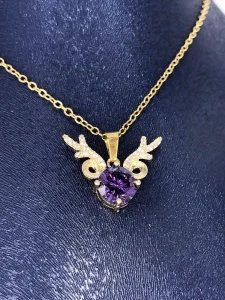 گردنبند طرح شاخ گوزن نگین دار