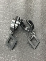 گوشواره حلقه ای طرح لوزی مشکی