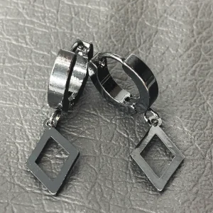 گوشواره حلقه ای طرح لوزی مشکی