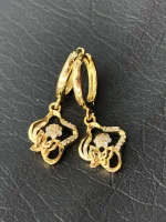گوشواره حلقه ای طرح پروانه و گل نگین دار