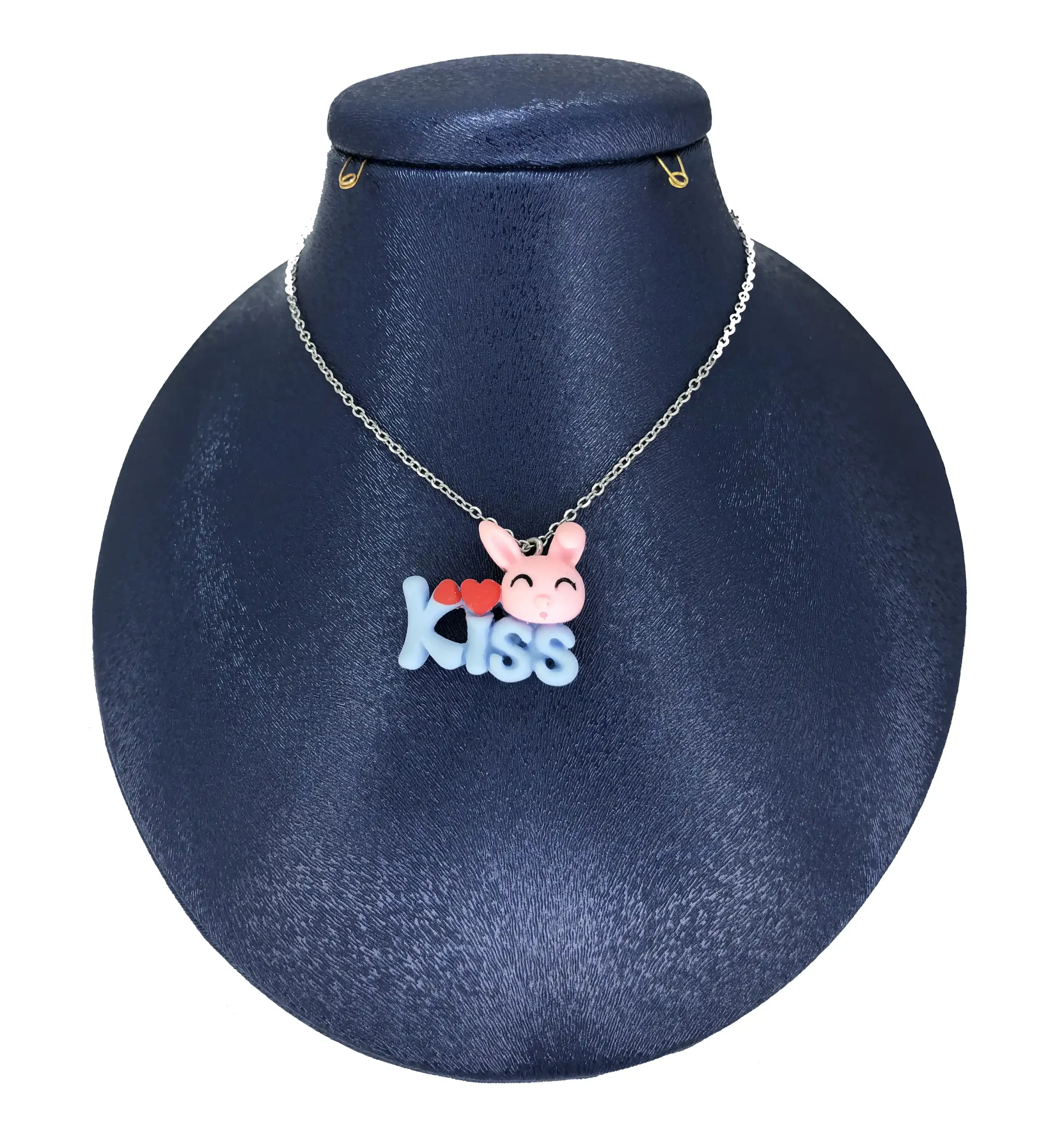 IMG_6180 گردنبند فانتزی بچگانه طرح Kiss