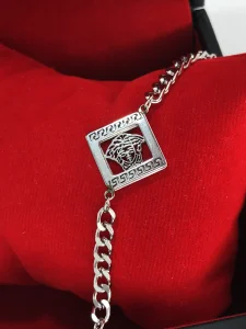 دستبند اسپرت ورساچه