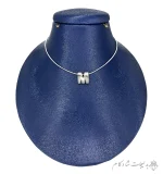 گردنبند مینیمال طرح حرف M
