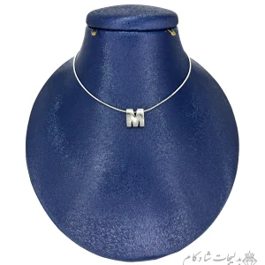 گردنبند مینیمال طرح حرف M