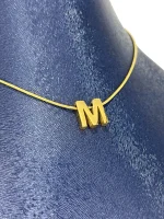 گردنبند مینیمال طرح حرف M