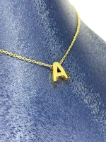 گردنبند مینیمال طرح حرف A